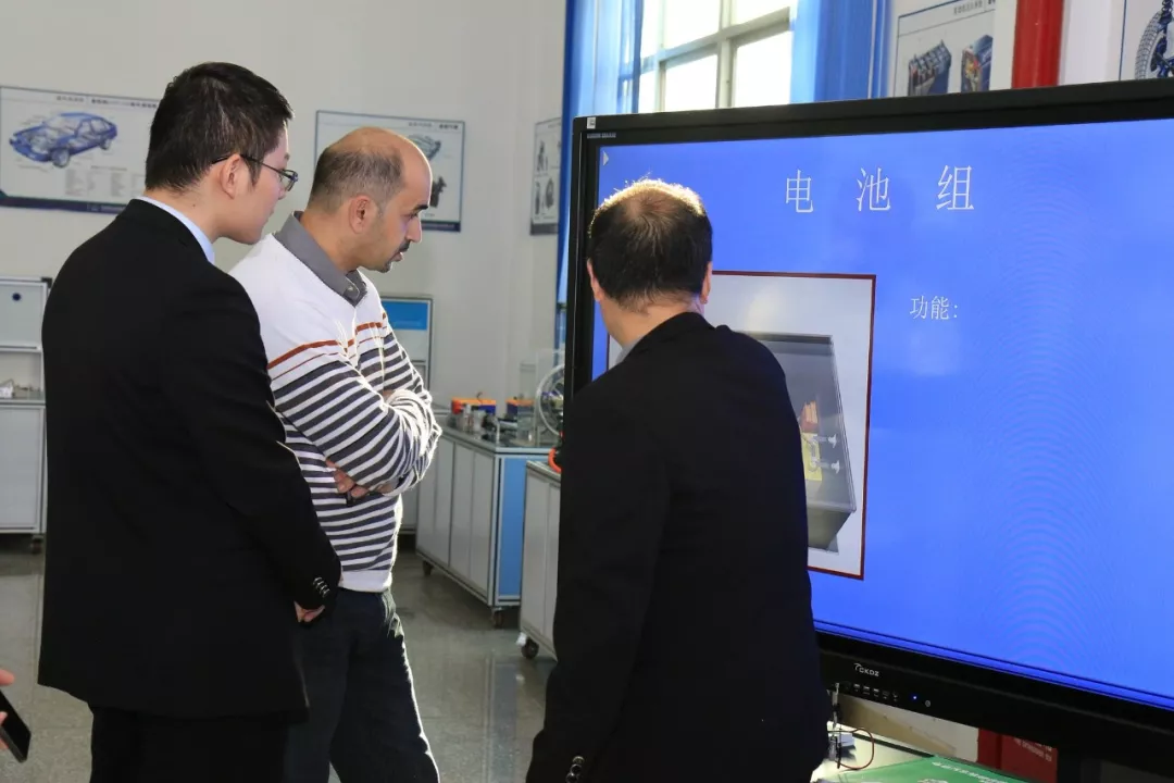 深圳風(fēng)向標(biāo)教育資源股份有限公司 深圳風(fēng)向標(biāo)教育資源股份有限公司