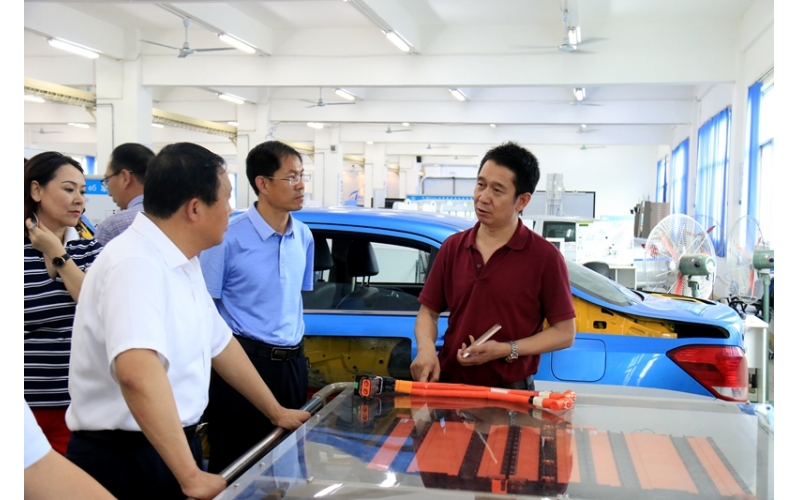 烏蘭察布副市長于海宇一行考察我司風(fēng)向標，對接ppp模式／校企合作